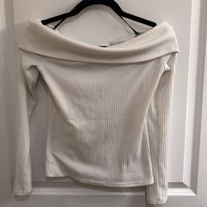 Off the shoulder long sleeve